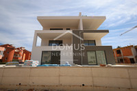 Srima, 2-sobni apartman od 84,63 m2, 100m od mora