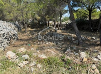 Srima, građevinsko zemljište 1.682 m², 400 m od plaže Lovetovo