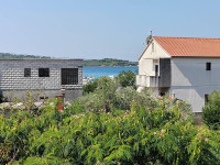 Srima, jednosoban apartman 50,18m2, samo 200m od plaže