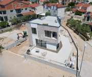 Srima - Luksuzna vila na super lokaciji, samo 200m od plaže