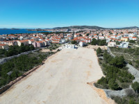 Srima, Vodice -  građevinsko zemljište 710m2,  550m od plaže