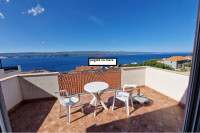 Stambeno-turistička Kuća: Omiš Stanići, 400.00 m2