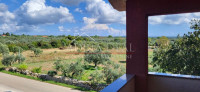 Stan od 55 m² s pogledom na more i mali studio-apartman od 25 m², potp