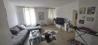 Stan 70 m² u centru Pule s terasom i zajedničkim dvorištem