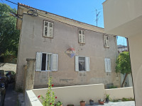 STAN 93 M2 ZA RENOVACIJU - BALDEKIN