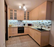 Stan i garaža za najam (Trg Francuske Rep.), 70.00 m2, 2-sobni