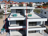 Dvoetažni stan, krovna terasa, pogled na more, 330000€