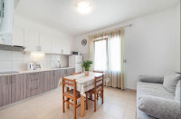 Stan s pogledom na more i prostranim balkonom