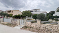 LOKACIJA !! Stan 100 m2, Povljana, pogled more, terasa, parking, vrt