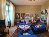 Stan u prizemlju s dvorištem i garažom – centar Pule