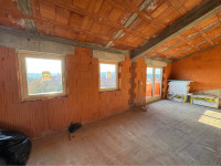 Stan u Puli, 95,60 m2 3SS + DB, može na rate