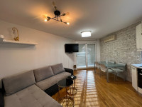 Stan: Solin,60 m2/dvosoban/novonamjesten DUGOROCNO!!!!!