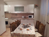 Stan: Split, Dobri, 76.00 m2,blizina fakulteta