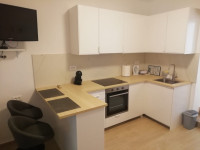 Stan: Split, Škrape, 40.00 m2,dugoročno, novorenoviran