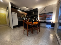 Stan: Trogir, 63.00 m2- sa dvorištem i parkingom