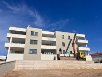 Stan s vrtom 800m od plaže - S3 - VODICE NOVOGRADNJA