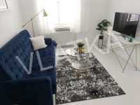 LUKSUZAN STAN S BALKONOM I SPREMIŠTEM NA PALMOTIĆEVOJ!