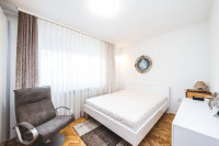 Dvoetažni stan s 5 soba u kući