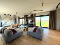 Luksuzan dvoetažan penthouse, Kajzerica 278.00 m2