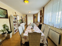 Stan Zagreb Sesvete + potkrovlje + garaža 142m2 + vrt 58m2