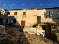 Stara kamena kuća s okućnicom, blizu Pazina