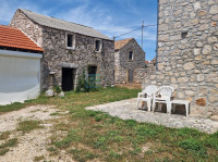 Stara kamena kuća, PRODAJA 116 m2, za adaptaciju