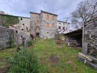 Stara vila za renoviranje u Gračišću