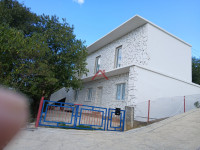 STARIGRAD - NOVOSAGRAĐENA KUĆA, 2 ETAŽE
