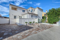 Štinjan villa 260m2, bazen, ljetna kuhinja !