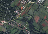Štinjan, odlično građevinsko zemljište 1.000 m2, uz cestu