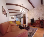 Strožanac, komforan dvosoban stan s vrtom + parkirno mjesto