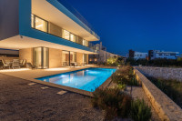 SUKOŠAN - Luksuzna vila s bazenom - 80m od plaže