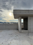 SUKOŠAN NOVOGRADNJA- 3-sobni penthouse s krovnom terasom- S6