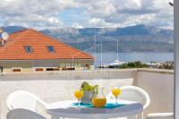 Brač, Supetar, hotel i restoran, 700 m2