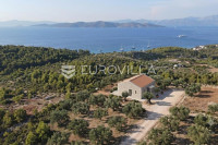 Sutivan, otok Brač, poljoprivedno zemljište 25.800 m² s pogledom na mo