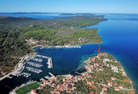 SUTOMIŠĆICA / OTOK UGLJAN, GRAĐ. ZEMLJIŠTE 1037M2, PRVI RED DO MORA!!!