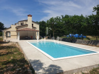 Sv. Petar u Šumi-središnja Istra, prekrasna vila sa bazenom na prostra