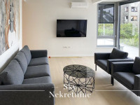 SVETI DUH, luksuzan, šestersoban stan, parking, vrt, odlična lokacija