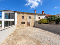Svetvinčenat, okolica, kuća sa započetom renovacijom