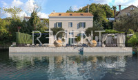 Tar – kamena vila za obnovu, 326 m², 4SB, wellnes, uz more