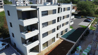 TAR, PRODAJE SE NOVOGRADNJA - TROSOBAN STAN U PRIZEMLJU S VRTOM