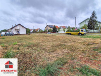 TENJA, NAJAM ZEMLJIŠTA 600m2, GLAVNA CESTA, POGODNO ZA RAZNE NAMJENE