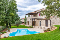 Tinjan, Villa s bazenom, 245 m2