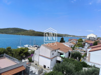 TISNO – APARTMAN NA IZVRSNOJ LOKACIJI, SAMO 20 METARA OD MORA S9