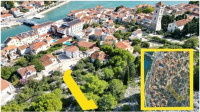 Tisno, građevinsko zemljište 1153m2, centar