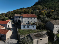 TOMISLAVOVAC - Kamena kuća 280m2 s okućnicom