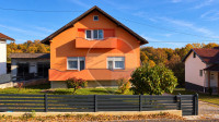 Topusko, Gređani, kuća 345 m2 okućnica 2345m2 (prodaja)