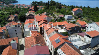 Trpanj, Pelješac – Tradicionalna kamena kuća s krovnom terasom, 3 minu