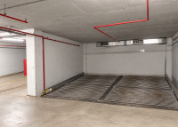 TREŠNJEVKA-HRUŠEVEČKA prodaje se garažno parkirno mjesto s veliš 20 m2