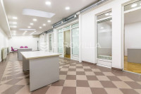Trešnjevka, poslovni prostor 115 m2 u stambeno-poslovnoj zgradi
